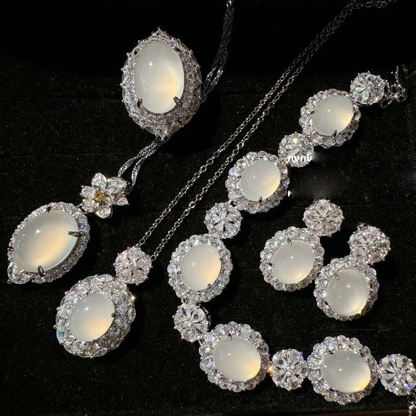 2023 Women White Jade Marrow Flower Gem Bracelet Plated with 18K Gold Zircon Necklace