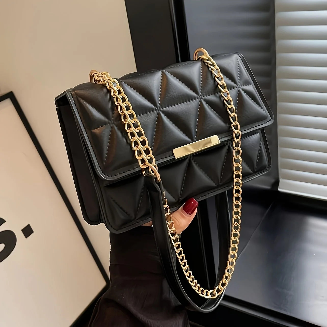 Fashion Chain Women'S Shoulder Bag, Chic Small Square Bag for Women, Luxury Quilted Handbag for Daily Travel, Shopping, Parties.