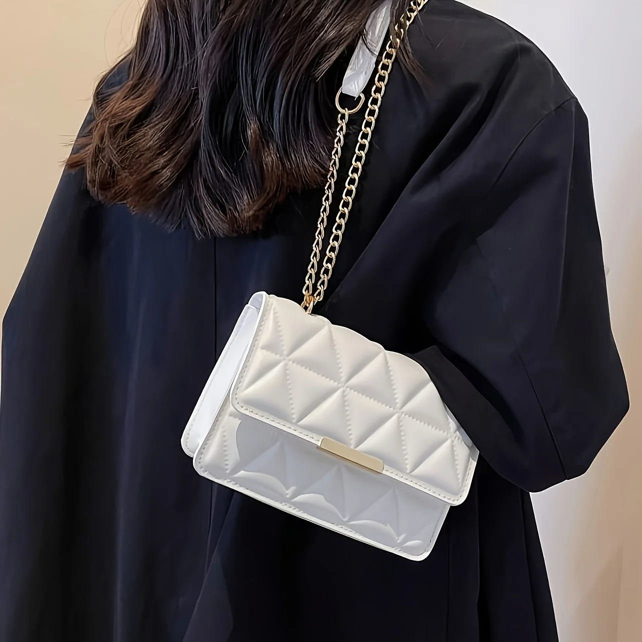 Fashion Chain Women'S Shoulder Bag, Chic Small Square Bag for Women, Luxury Quilted Handbag for Daily Travel, Shopping, Parties.