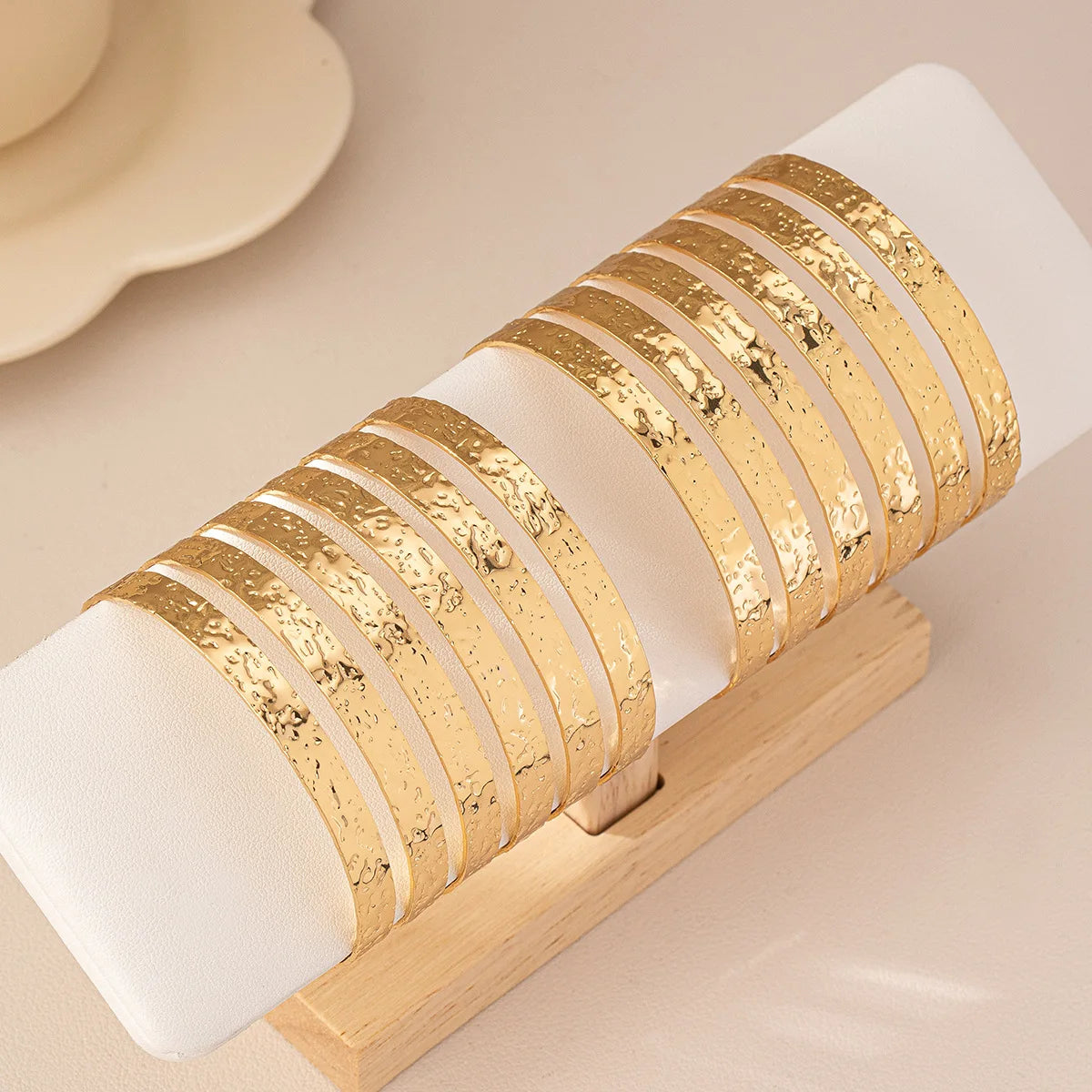 Simple Wide Cuff Bracelet for Women Fashion Hand Jewelry Hot Sale Party Gift 2024 New Style